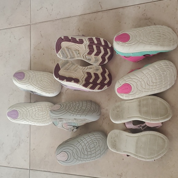 Lot of 5 toddler shoes size 6 WIDE - Picture 2 of 8